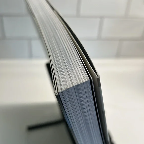 Flowers At Home Rare Floral Design Softcover Book By Mariella Ienna - Picture 8 of 14